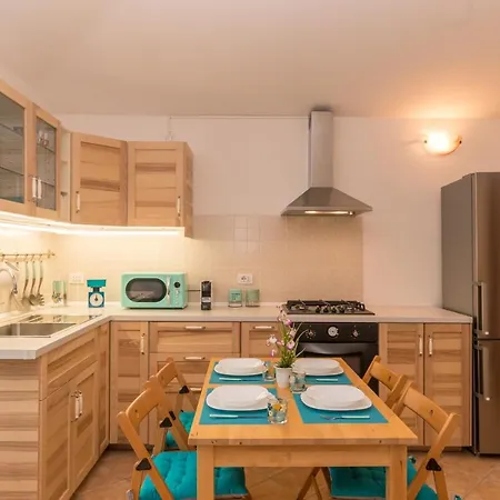 Glori House 50m From Marina Di - Happy شقة *