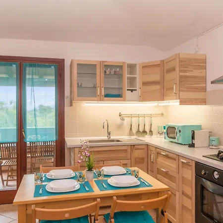 Glori House 50m From Marina Di - Happy * أولبيا