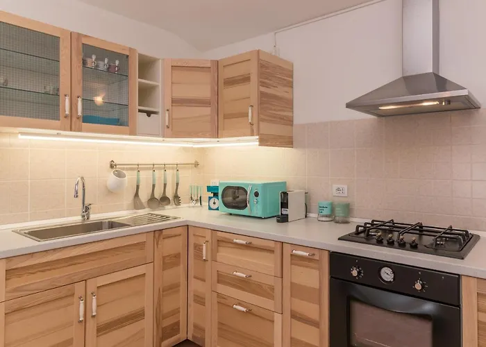 Διαμέρισμα Glori House 50m From Marina Di - Happy *